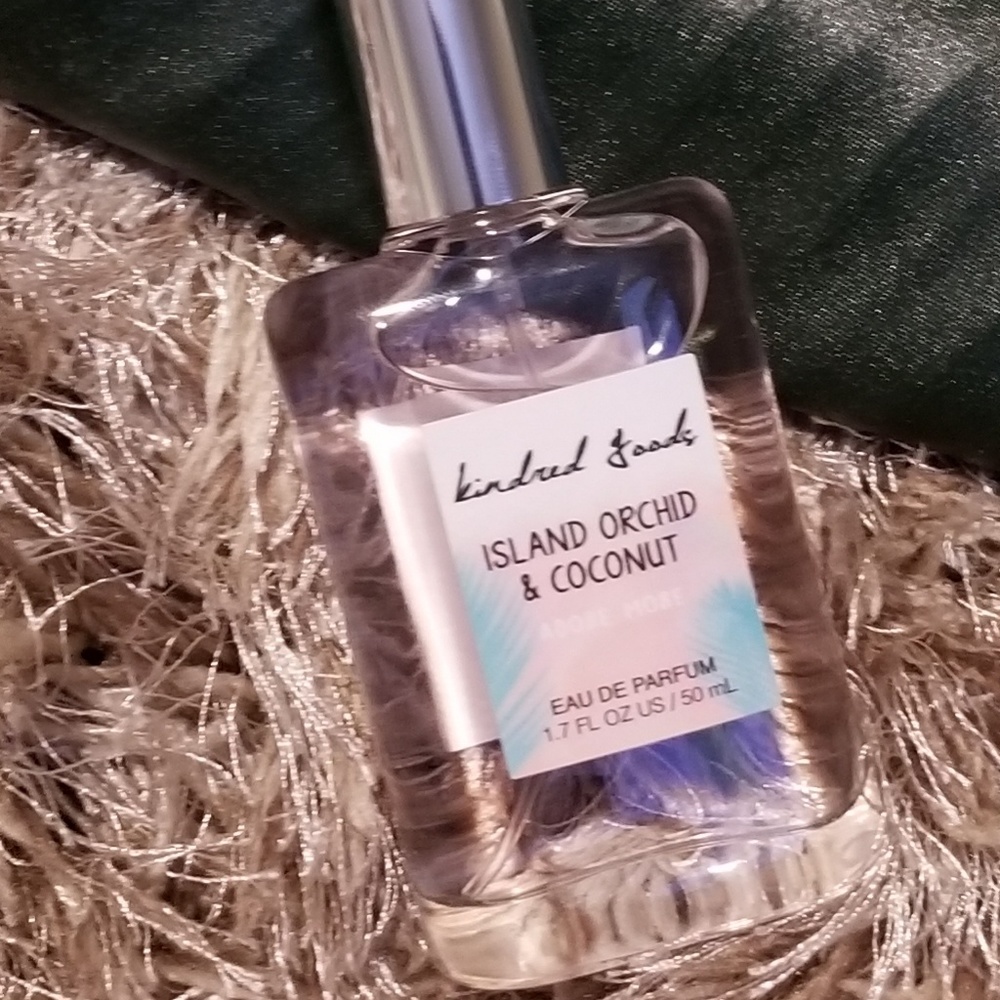 🏝️KINDRED GOODS Old Navy ISLAND ORCHID & COCONUT